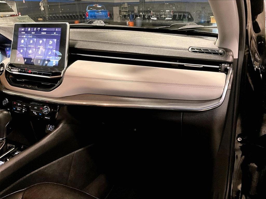 Used 2022 Black Jeep Limited image 13