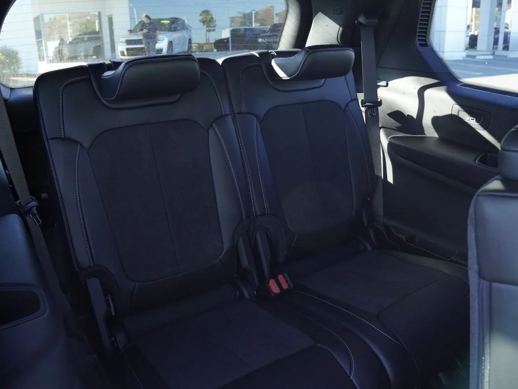 New 2026 Baltic Gray Metallic Clearcoat Jeep Altitude image 29