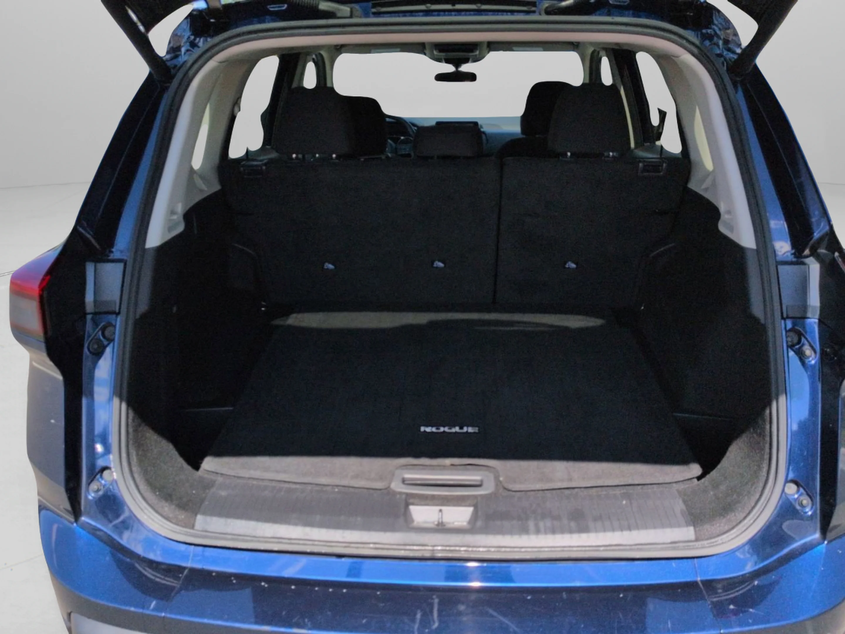 Used 2024 Deep Ocean Blue Pearl Nissan SV image 10
