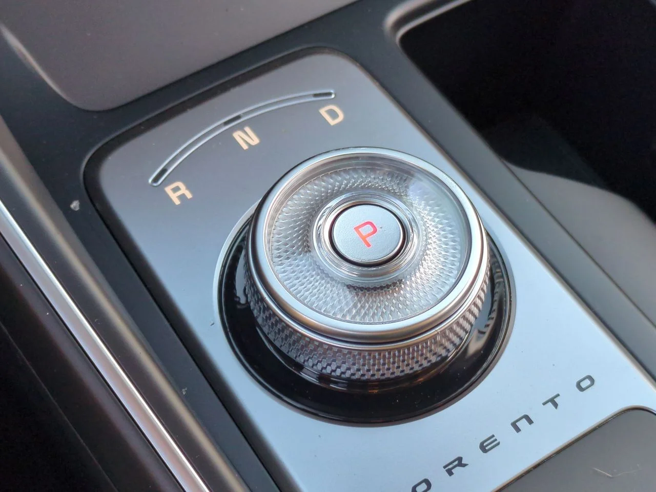 New 2026 Snow White Pearl Kia EX image 16