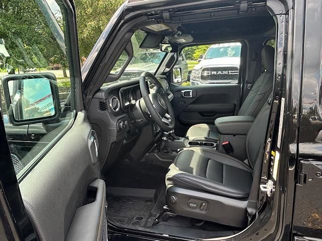 New 2025 Black Jeep Sahara image 8