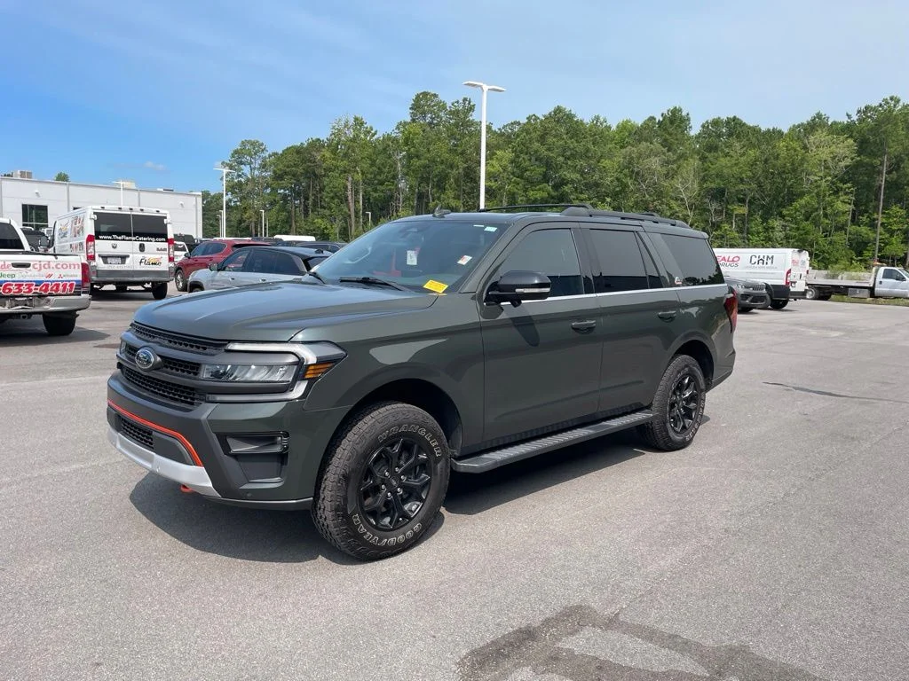 Used 2022 Green Ford Timberline image 2