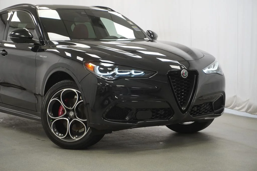 Used 2024 Black Alfa Romeo Veloce image 3