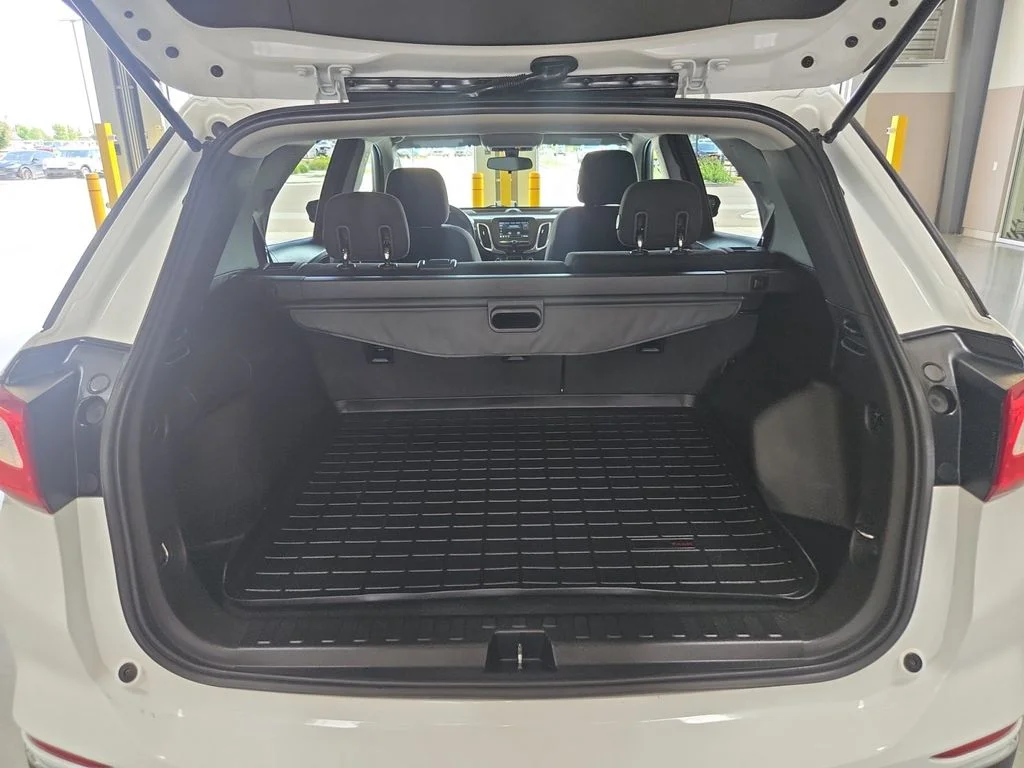 Used 2019 White Chevrolet LT image 23