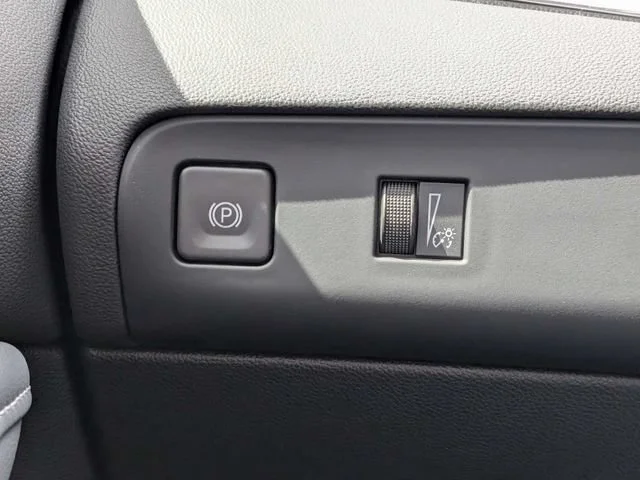 Used 2023 Ebony Twilight Metallic Buick Essence image 23