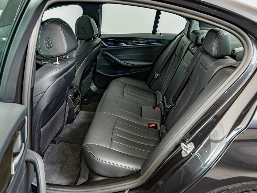 Used 2023 Dark Graphite Metallic BMW 540i image 40