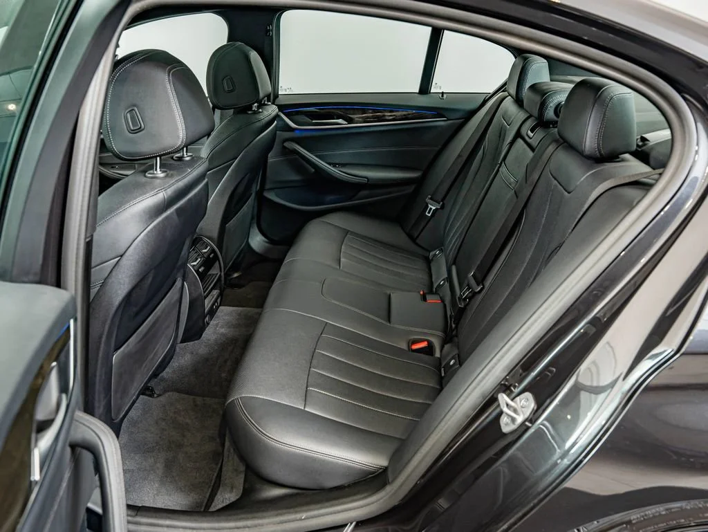 Used 2023 Dark Graphite Metallic BMW 540i image 40