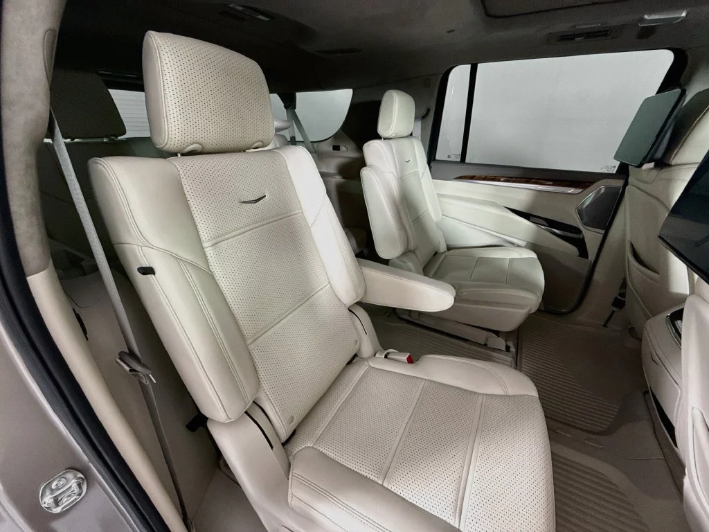 Used 2025 Latte Metallic Cadillac Sport Platinum image 28