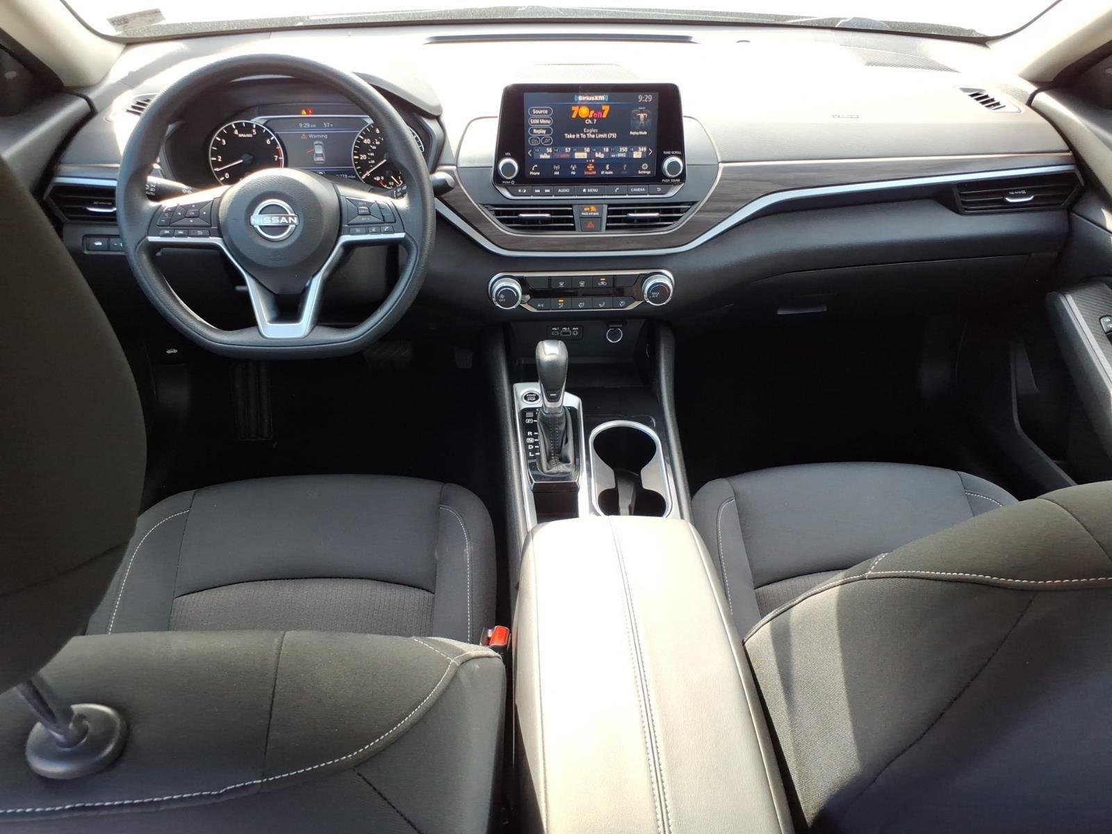 Used 2024 Brilliant Silver Metallic Nissan 2.5 SV image 22