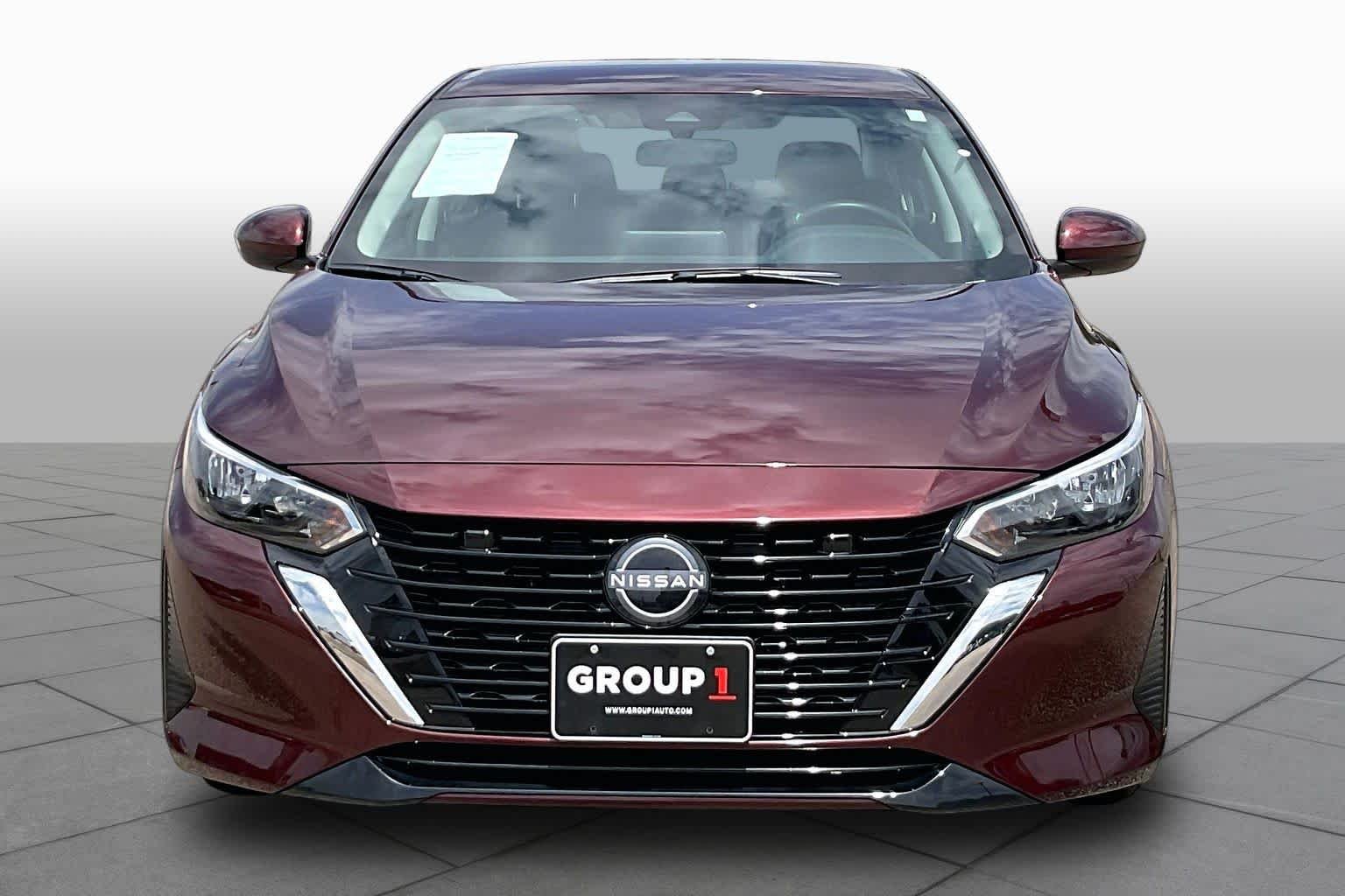 Used 2025 Rosewood Metallic Nissan SV image 4