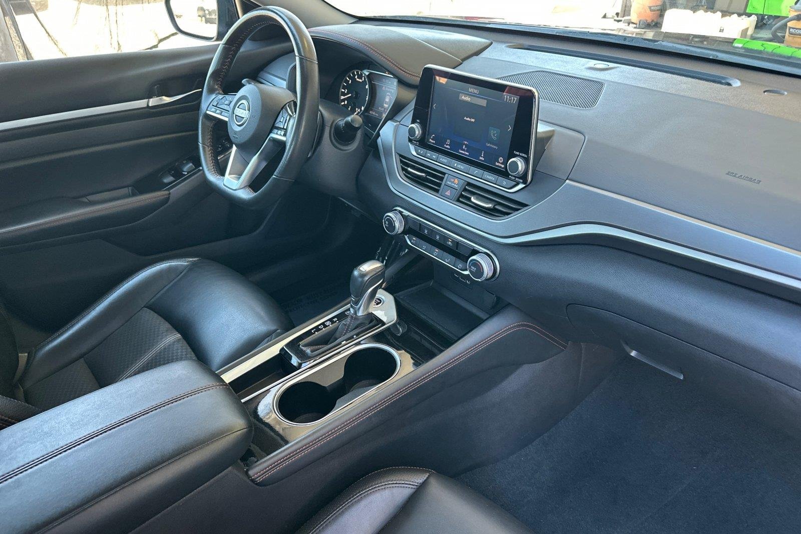 Used 2024 Super Black Nissan 2.5 SR image 15