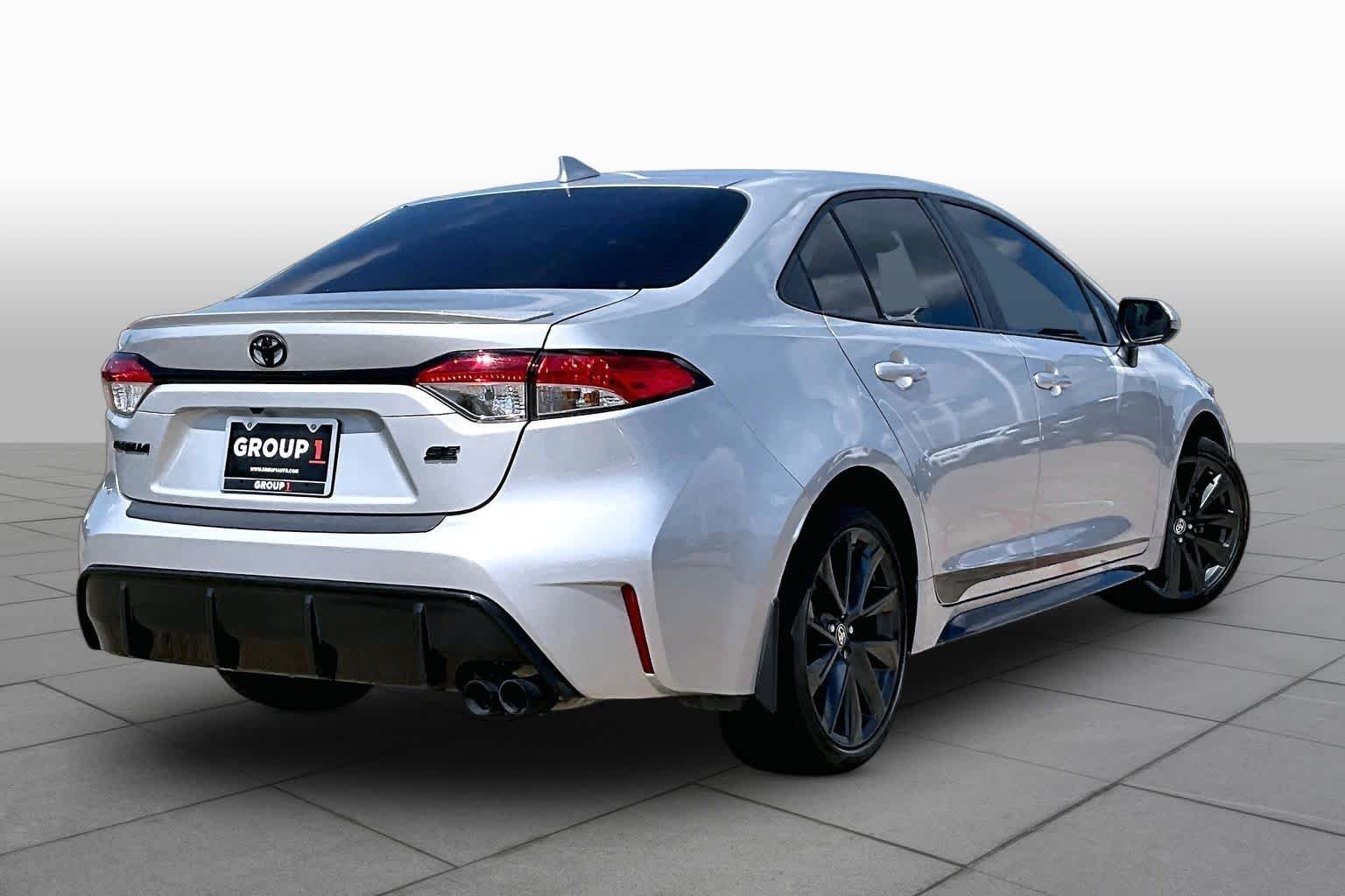Used 2025 Classic Silver Metallic Toyota SE image 13