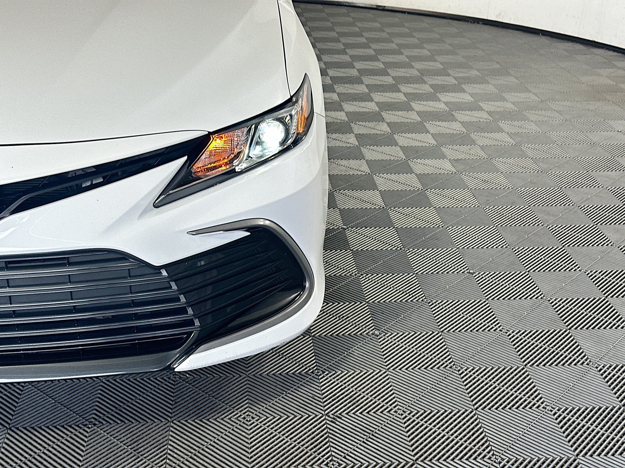 Certified Used 2023 Ice Toyota LE image 9