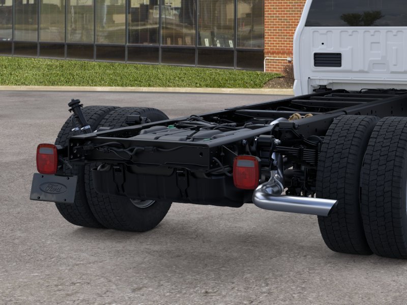 New 2025 Oxford White Ford XL image 21