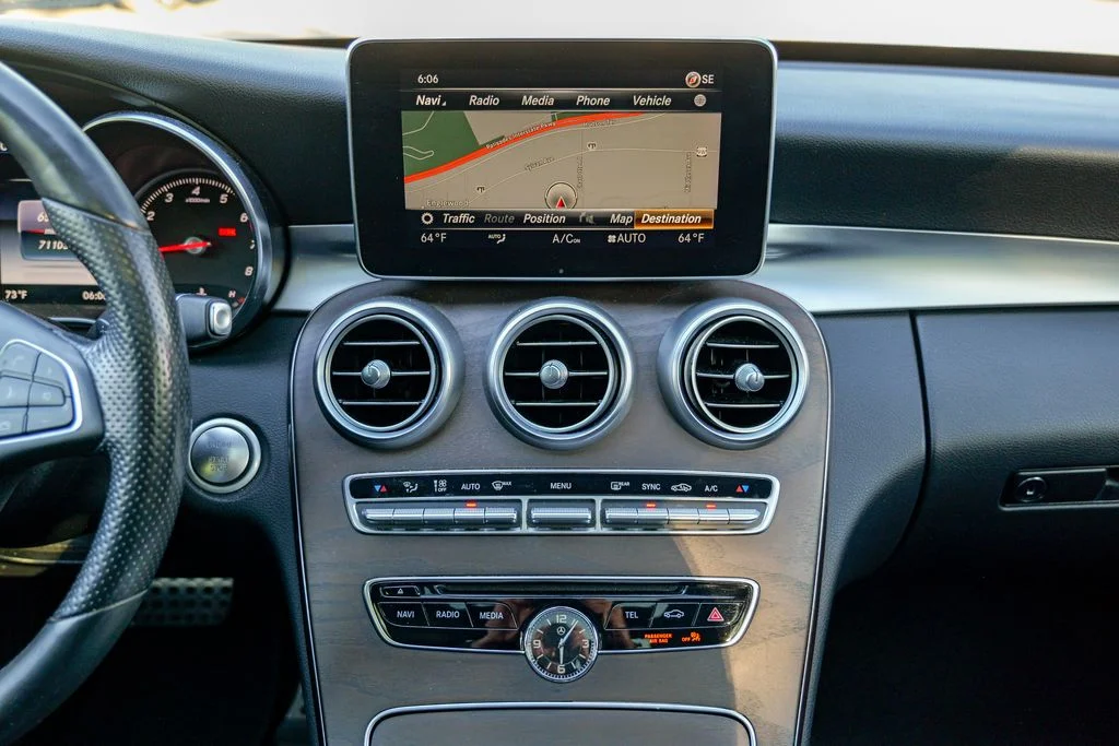 Used 2018 Polar White Mercedes-Benz C 300 image 48