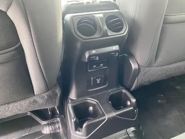 2021 Jeep Wrangler Unlimited Sahara - Photo 29