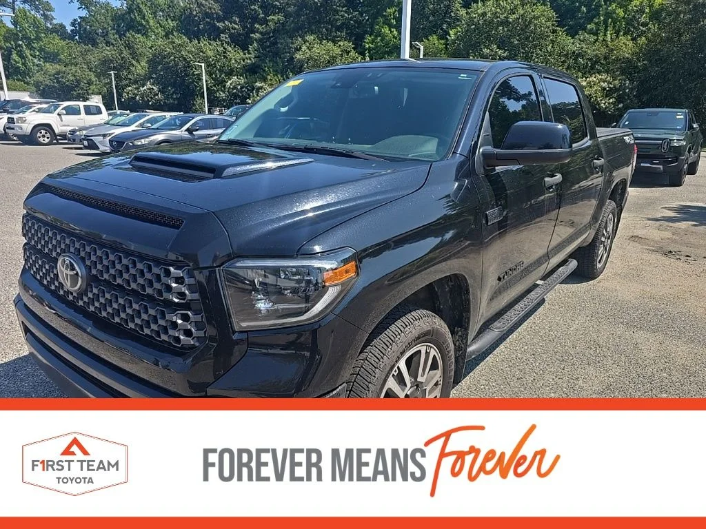 Used 2020 Black Toyota SR5 image 1