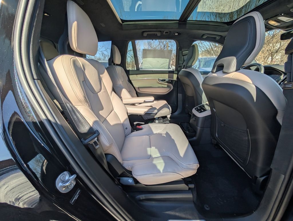 New 2026 Black Volvo T8 Ultra image 5