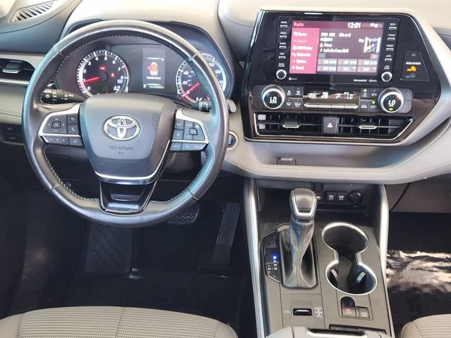 Used 2021 Black Toyota L image 28