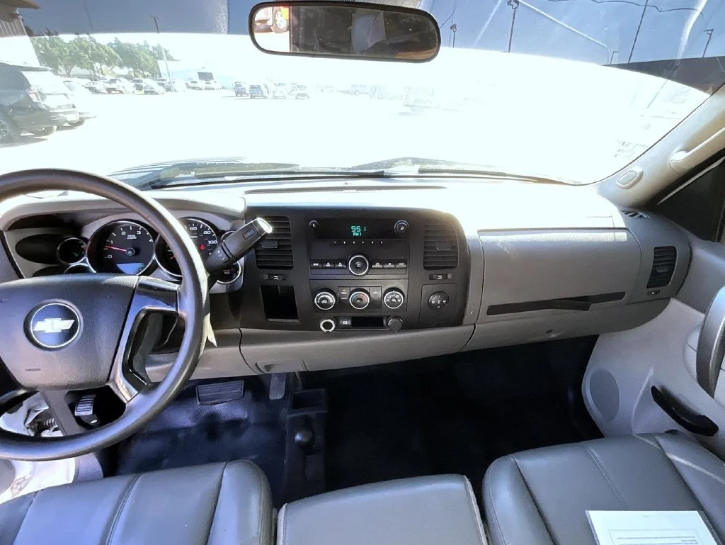 Used 2013 White Chevrolet Work Truck image 12