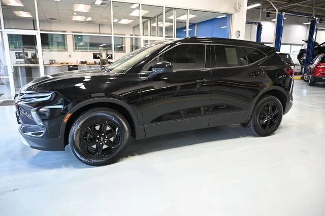 Used 2024 Black Chevrolet 2LT image 7