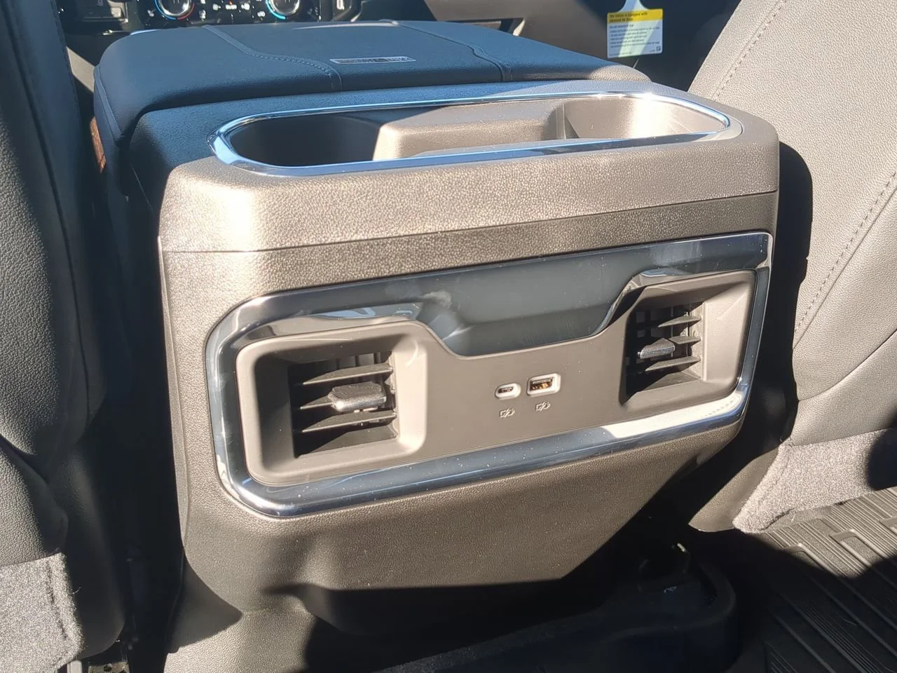 New 2026 Sterling Metallic GMC Elevation image 22