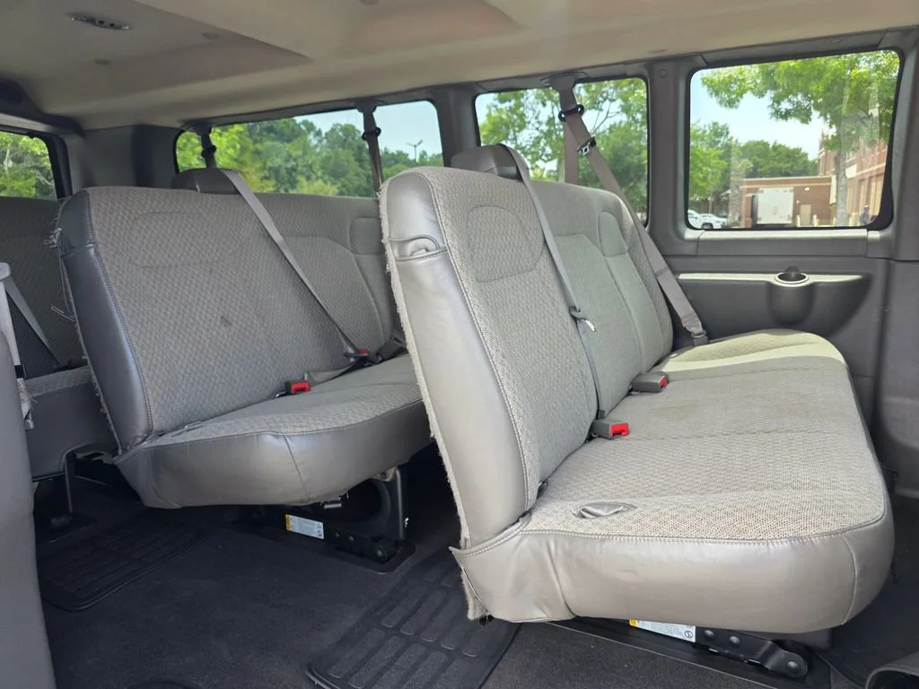 Used 2025 Summit White Chevrolet 1LT image 29