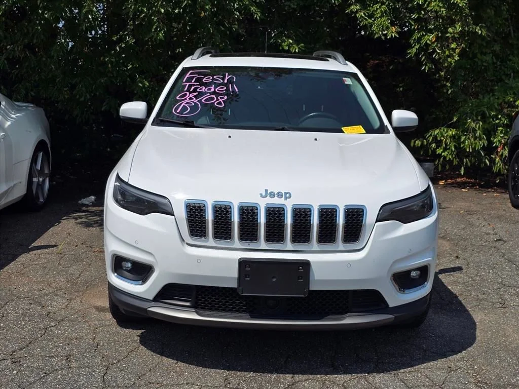 Used 2019 White Jeep Limited image 10