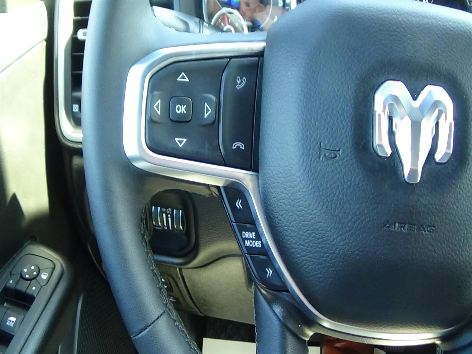 Used 2025 Billet Silver Metallic Clear Coat (psc) RAM Big Horn image 24
