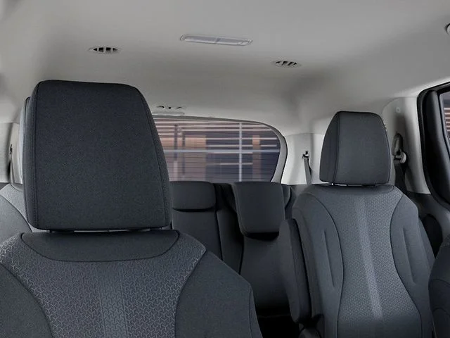 New 2027 Ceramic Silver Kia LX image 28