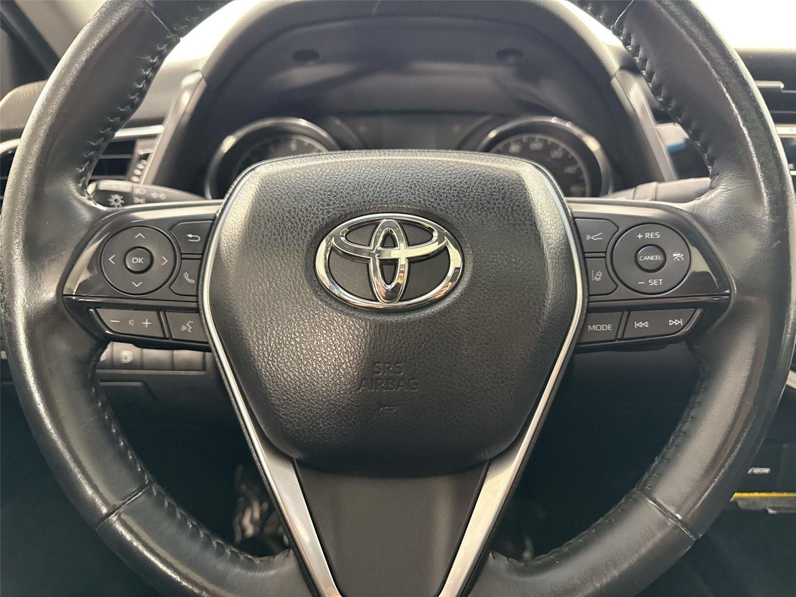 Used 2018 Galactic Aqua Mica Toyota SE image 15
