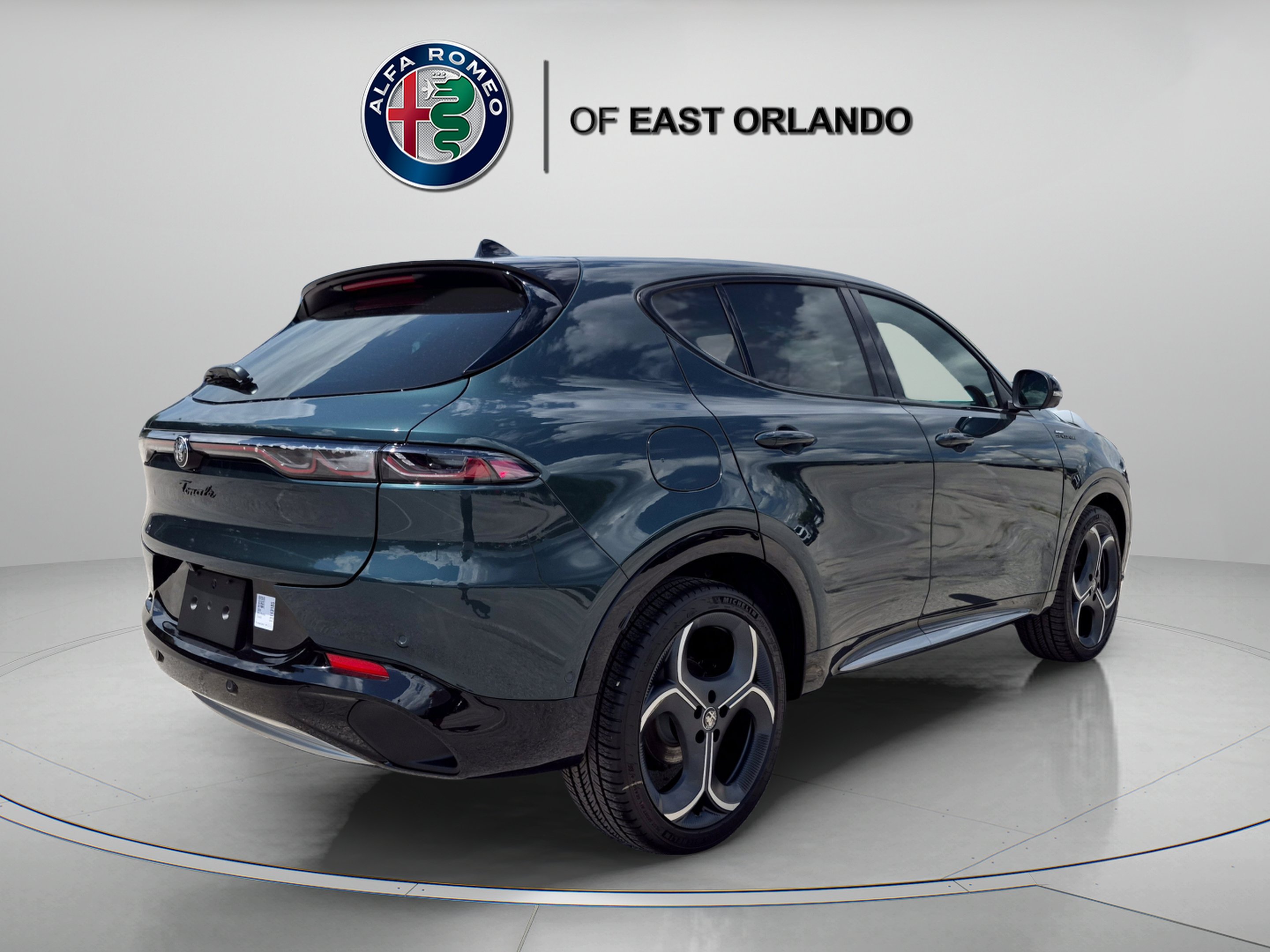 New 2026 Verde Monza Alfa Romeo Sport Speciale image 7