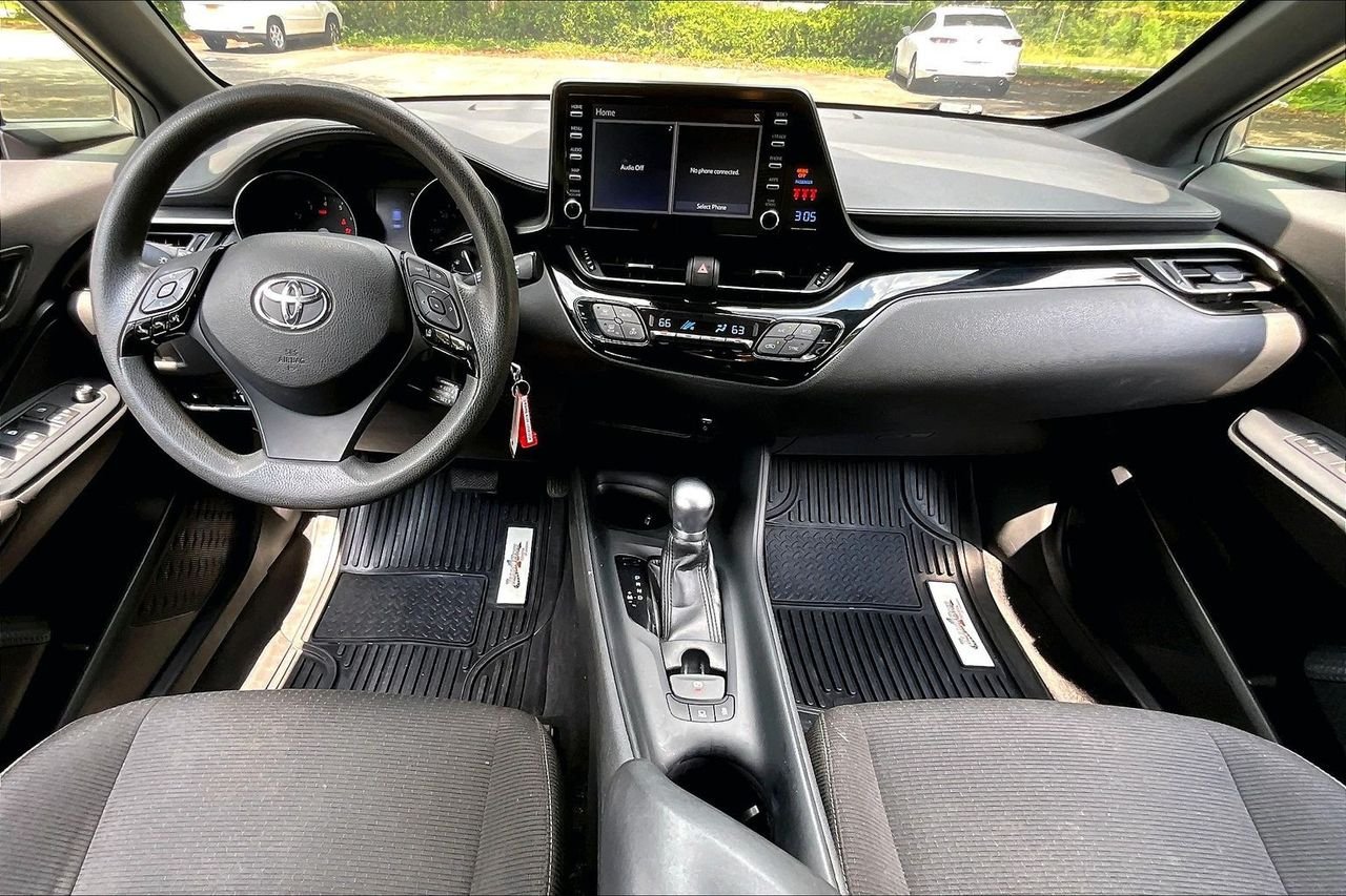 Used 2019 Silver Toyota LE image 7