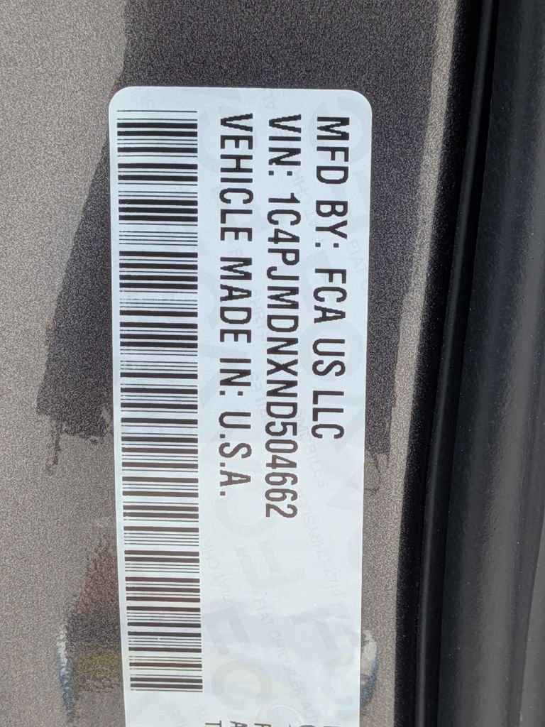 Used 2022 Gray Jeep Limited image 31
