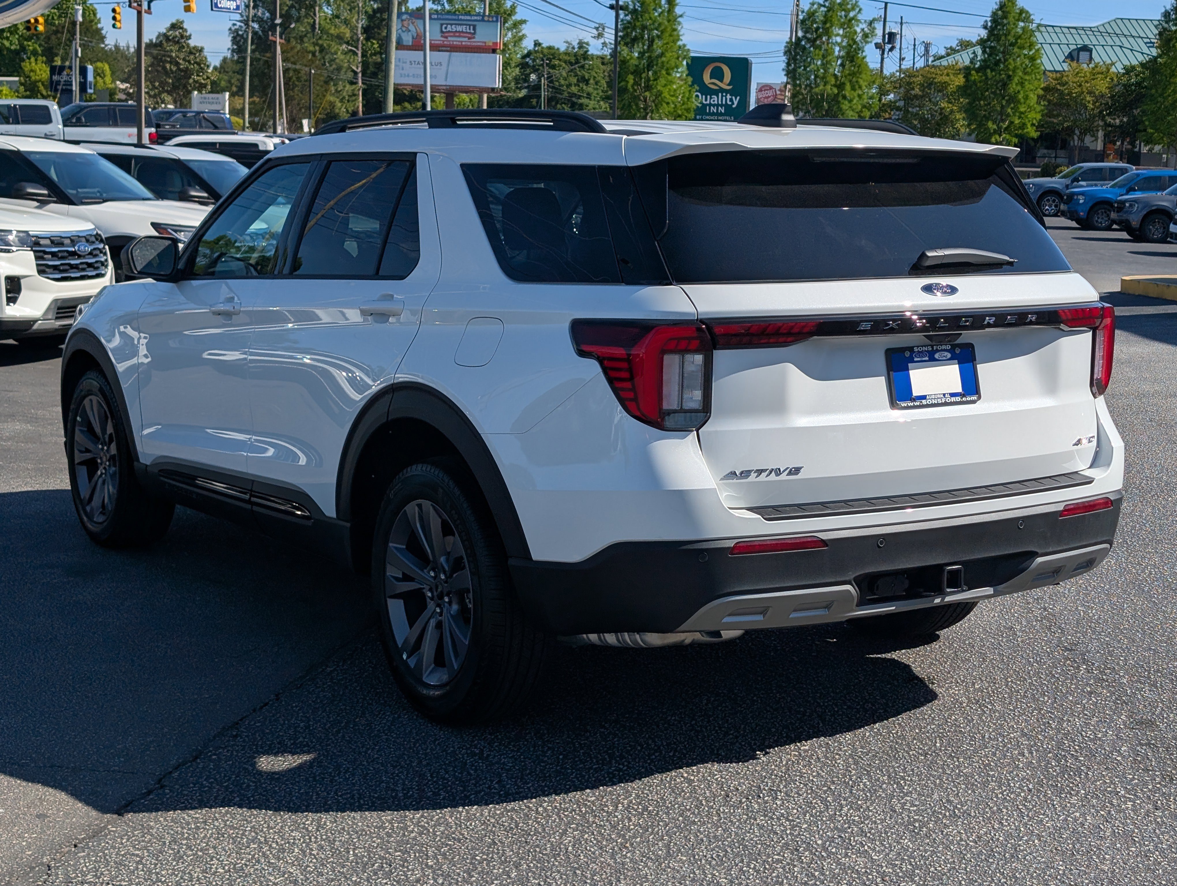 New 2026 Star White Metallic Tri-Coat FORD Active image 13