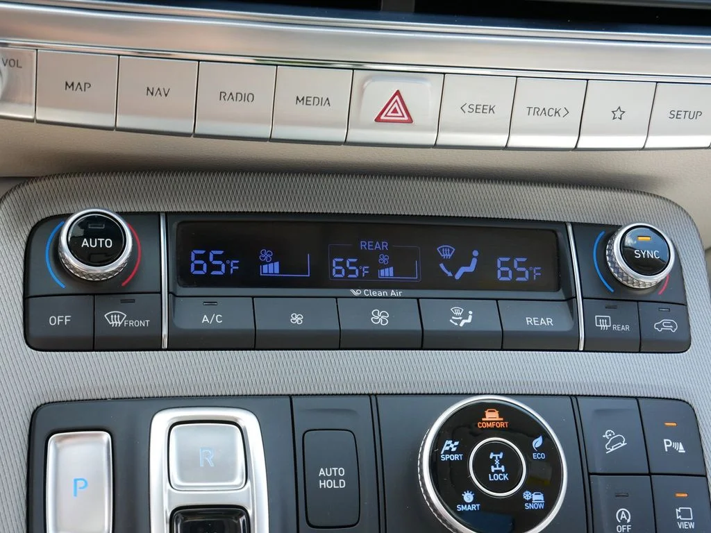 Certified Used 2022 White Hyundai Limited image 22