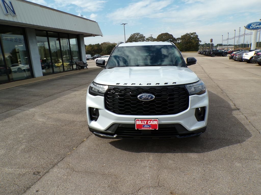 New 2026 Space White Metallic Ford ST-Line image 2