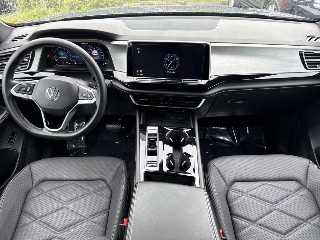 Used 2024  Volkswagen 2.0T SE w/Technology image 19