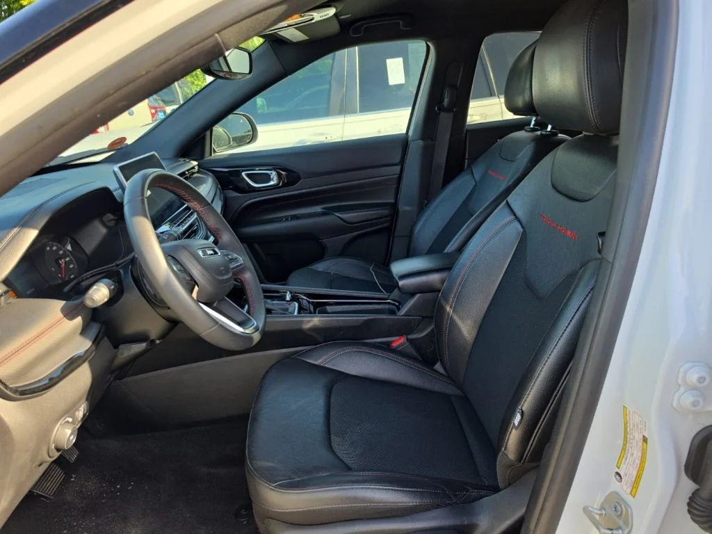 Used 2024 White Jeep Trailhawk image 2