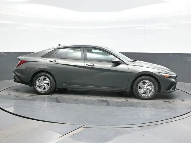 New 2026 Gray Hyundai SE image 8