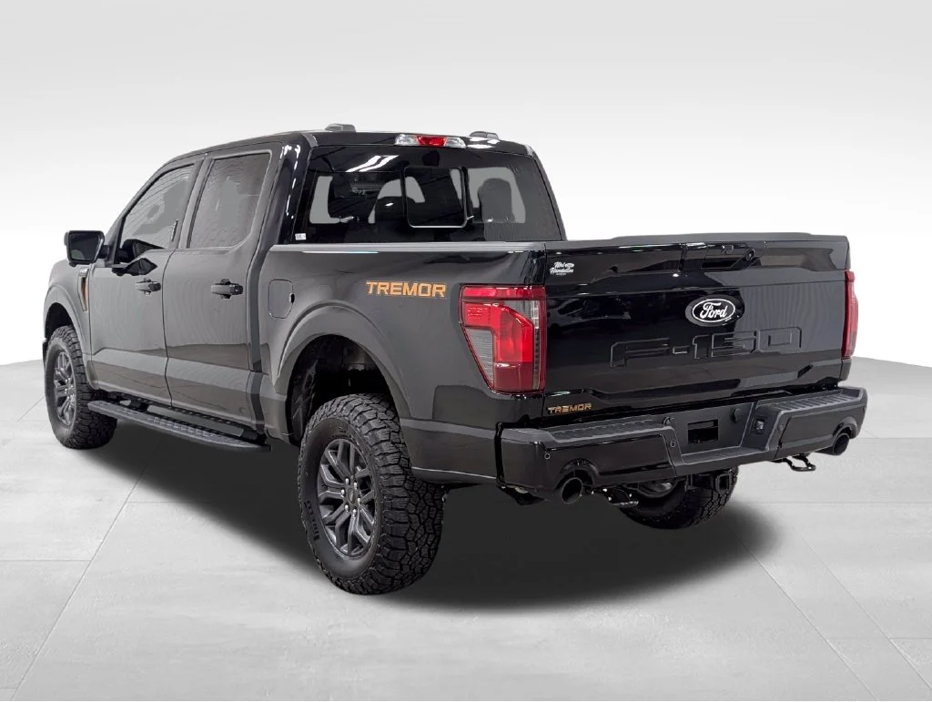 New 2026 Agate Black Metallic Ford Tremor® image 29
