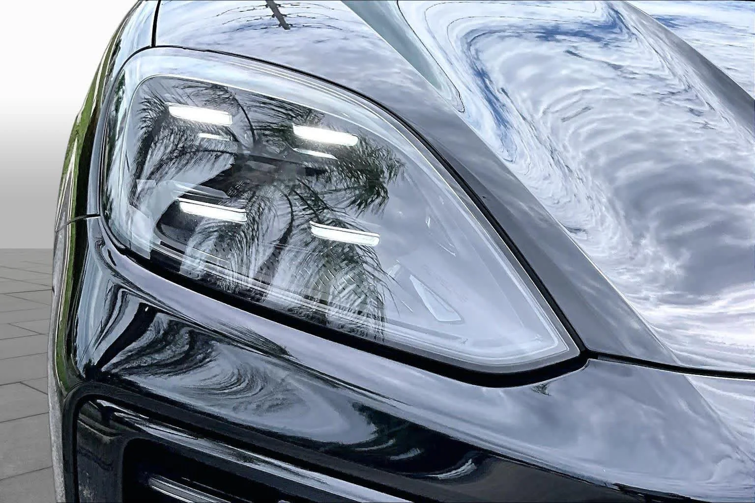Used 2024 Black Porsche  image 31