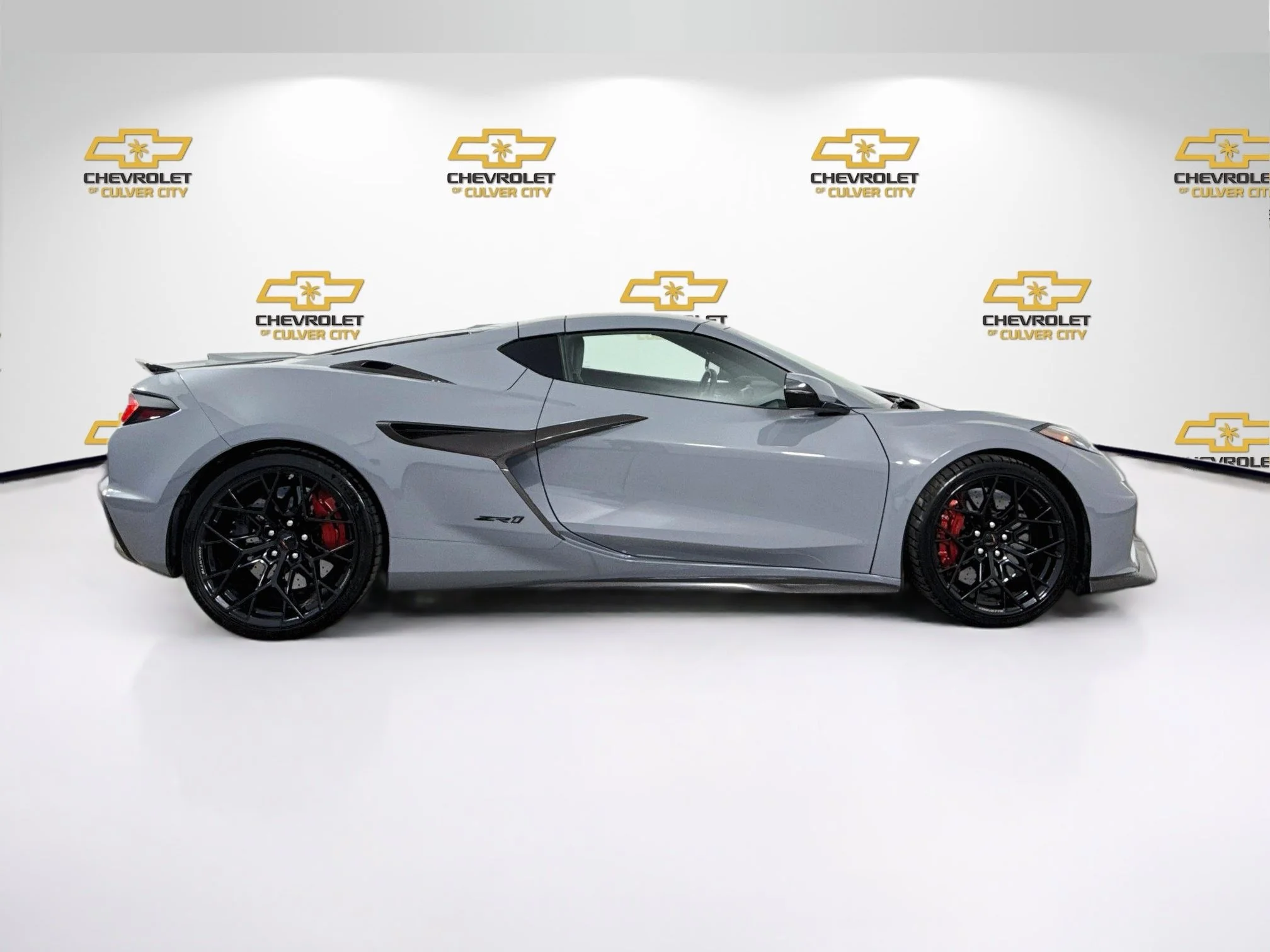Used 2025 Sea Wolf Gray Tricoat Chevrolet 1LZ image 9