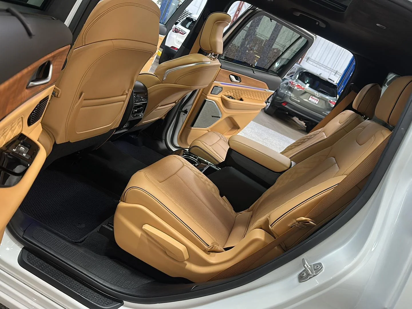 Used 2023 Bright White Clearcoat Jeep Summit Reserve image 29