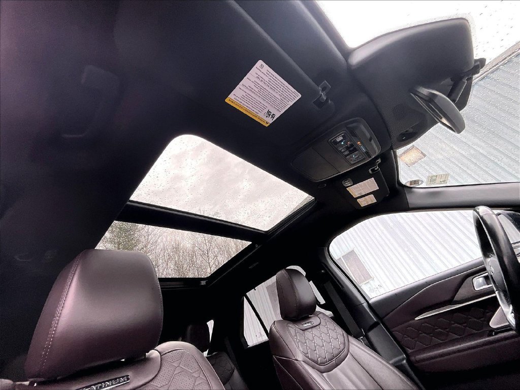 Used 2025 Star White Ford Platinum image 23