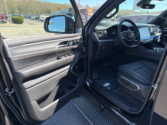 New 2026 High Gloss Black Exterior Paint Jeep Limited Reserve image 15