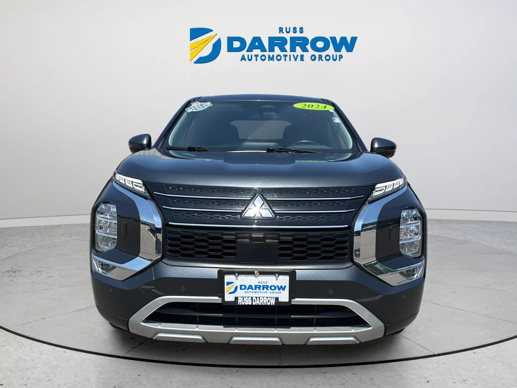 Used 2024 Gray Mitsubishi SE image 8