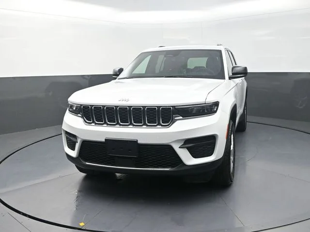New 2026 Bright White Clearcoat Jeep Laredo X image 5