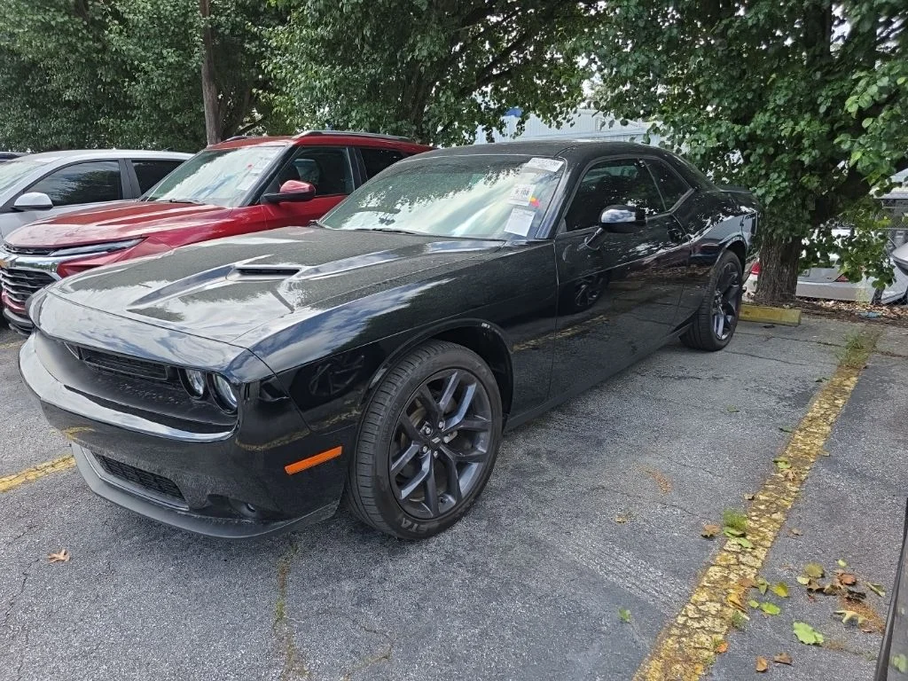 2021 Dodge Challenger SXT Auto's photo