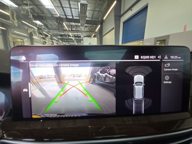 Used 2023 Black BMW xDrive30i image 16
